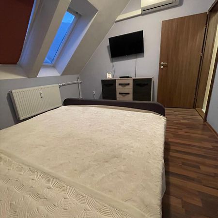 Palank Apartman Mosonmagyaróvár Εξωτερικό φωτογραφία
