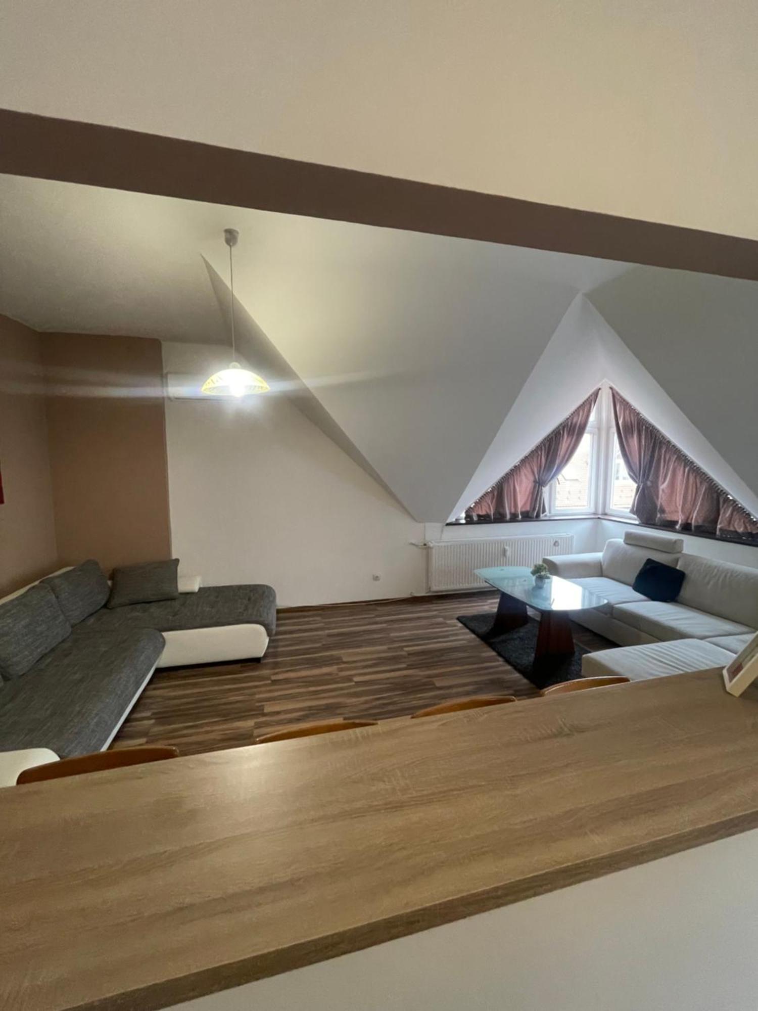 Palank Apartman Mosonmagyaróvár Εξωτερικό φωτογραφία