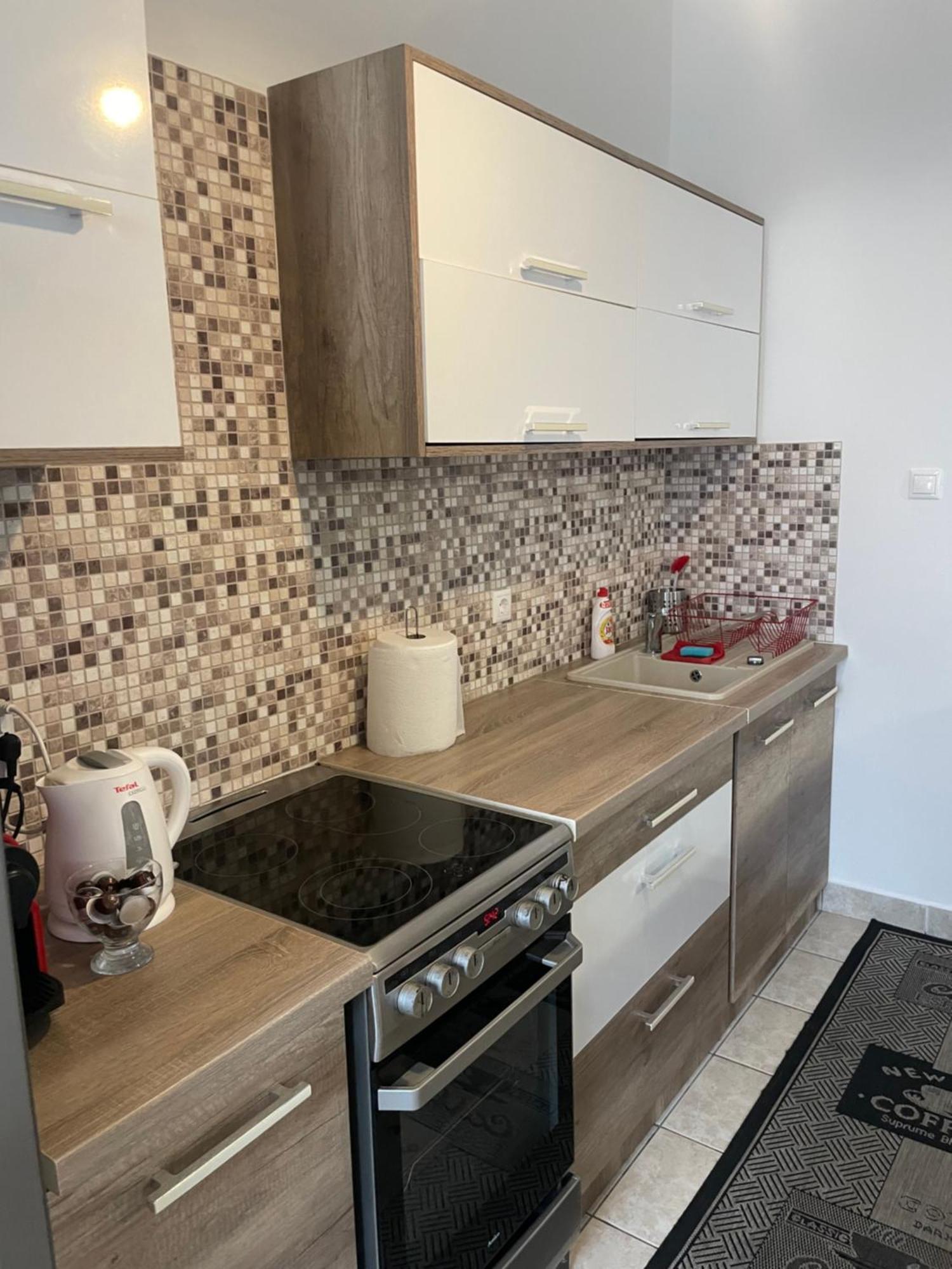 Palank Apartman Mosonmagyaróvár Εξωτερικό φωτογραφία