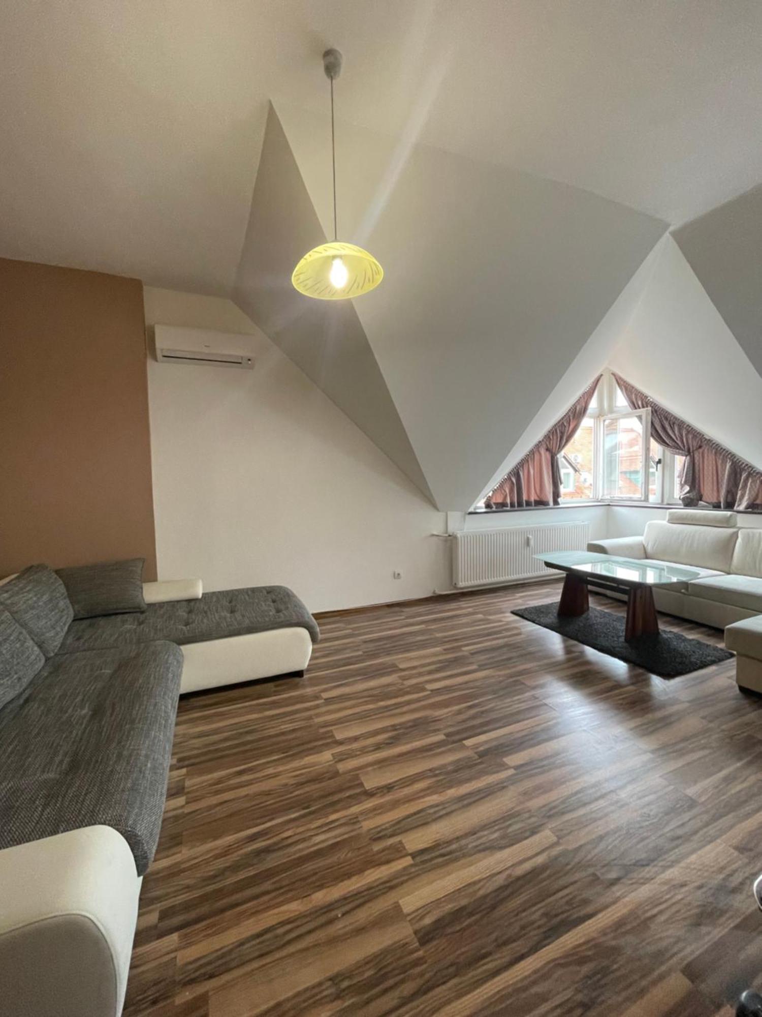 Palank Apartman Mosonmagyaróvár Εξωτερικό φωτογραφία